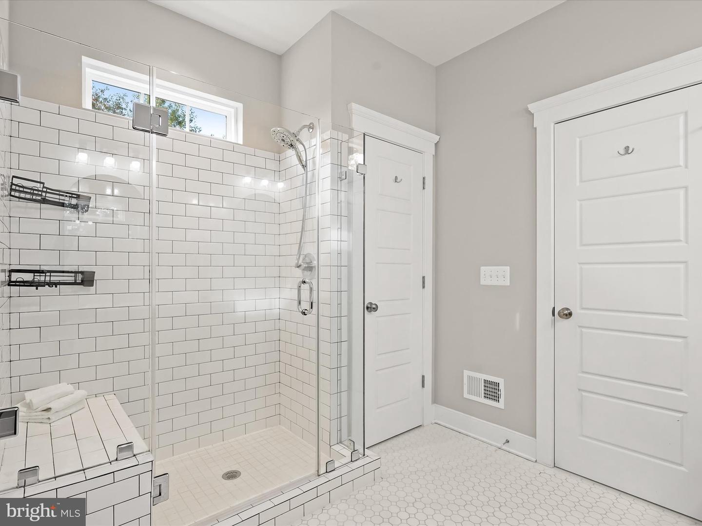 841 PENCOAST DR, PURCELLVILLE, Virginia 20132, 6 Bedrooms Bedrooms, ,3 BathroomsBathrooms,Residential,For sale,841 PENCOAST DR,VALO2108868 MLS # VALO2108868