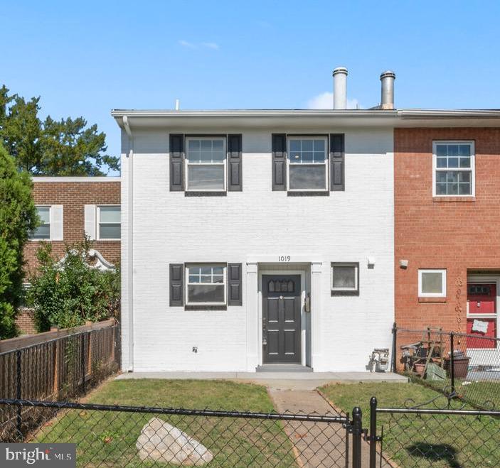 1019 FIRST ST, ALEXANDRIA, Virginia 22314, 3 Bedrooms Bedrooms, ,2 BathroomsBathrooms,Residential,For sale,1019 FIRST ST,VAAX2050896 MLS # VAAX2050896