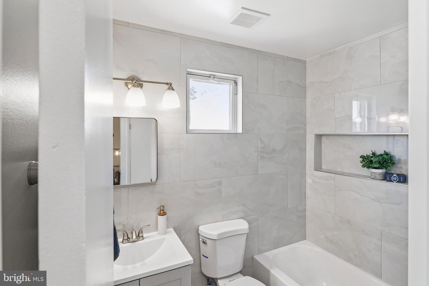 1019 FIRST ST, ALEXANDRIA, Virginia 22314, 3 Bedrooms Bedrooms, ,2 BathroomsBathrooms,Residential,For sale,1019 FIRST ST,VAAX2050896 MLS # VAAX2050896