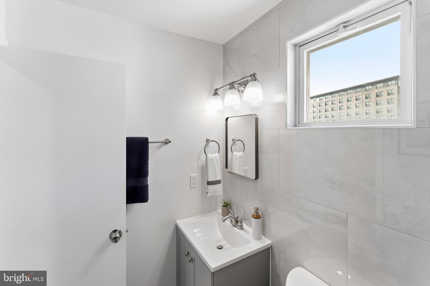 1019 FIRST ST, ALEXANDRIA, Virginia 22314, 3 Bedrooms Bedrooms, ,2 BathroomsBathrooms,Residential,For sale,1019 FIRST ST,VAAX2050896 MLS # VAAX2050896