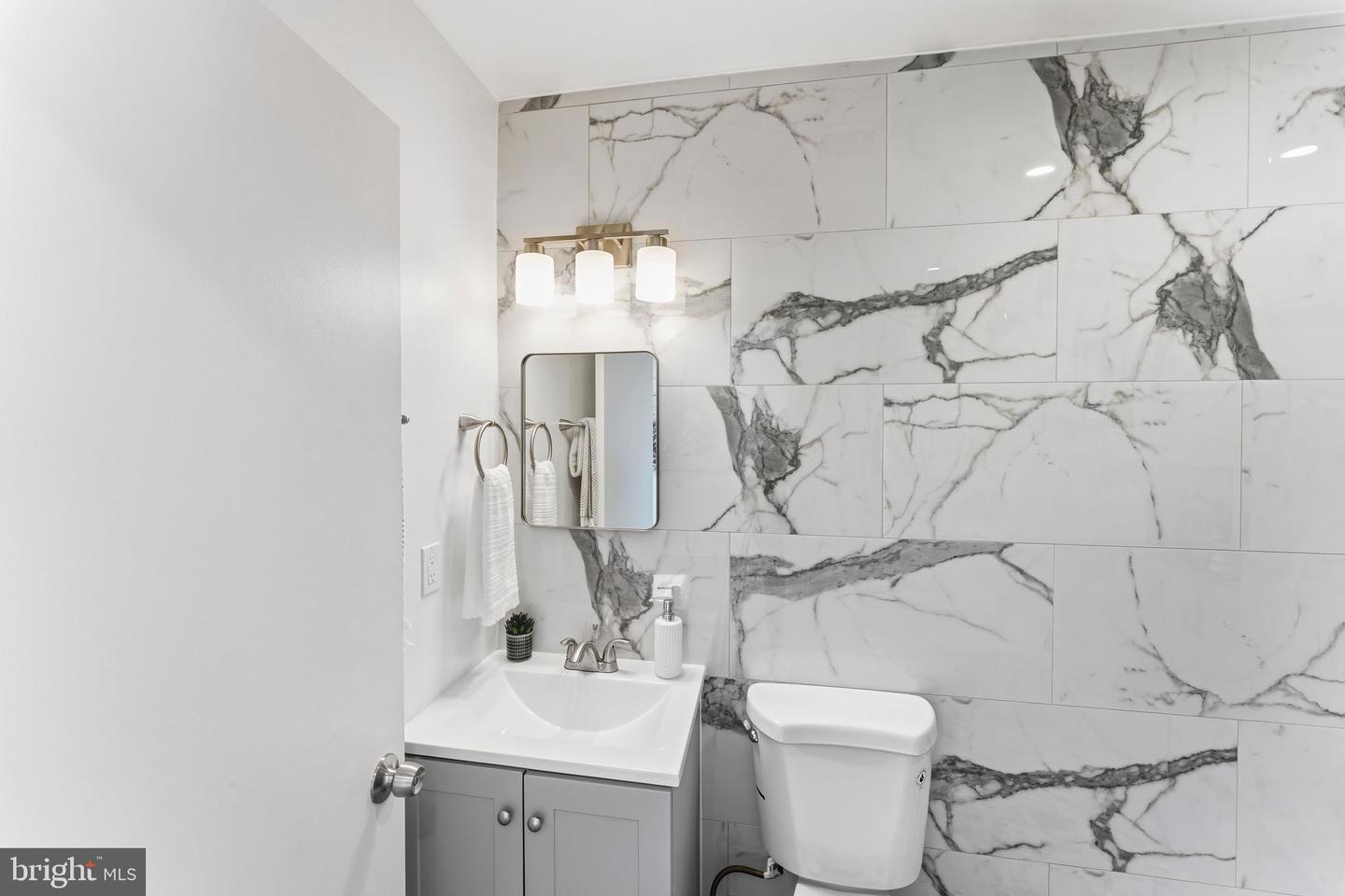 1019 FIRST ST, ALEXANDRIA, Virginia 22314, 3 Bedrooms Bedrooms, ,2 BathroomsBathrooms,Residential,For sale,1019 FIRST ST,VAAX2050896 MLS # VAAX2050896