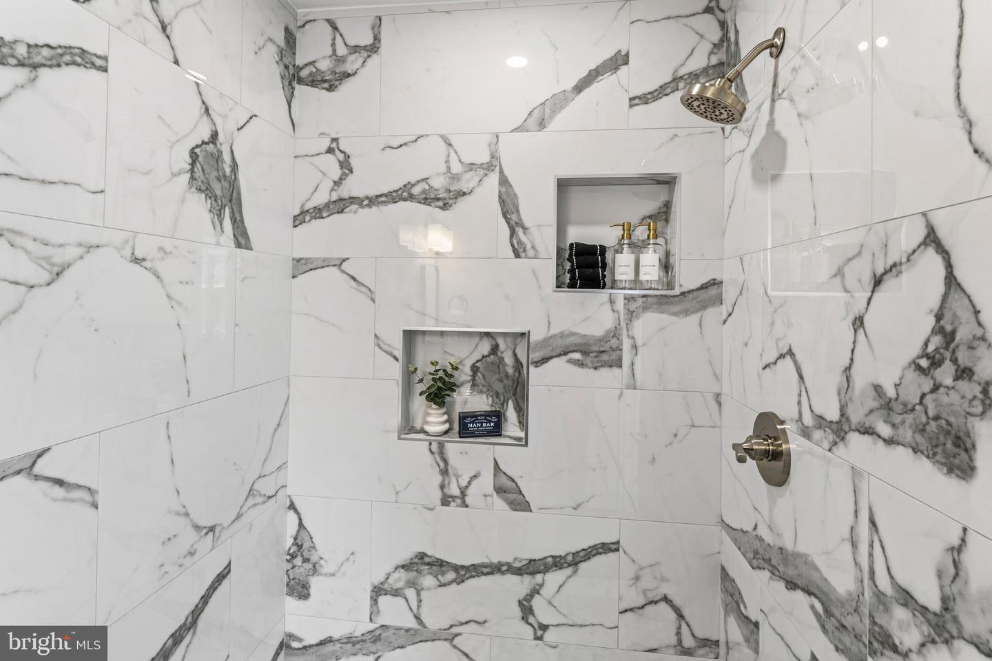 1019 FIRST ST, ALEXANDRIA, Virginia 22314, 3 Bedrooms Bedrooms, ,2 BathroomsBathrooms,Residential,For sale,1019 FIRST ST,VAAX2050896 MLS # VAAX2050896