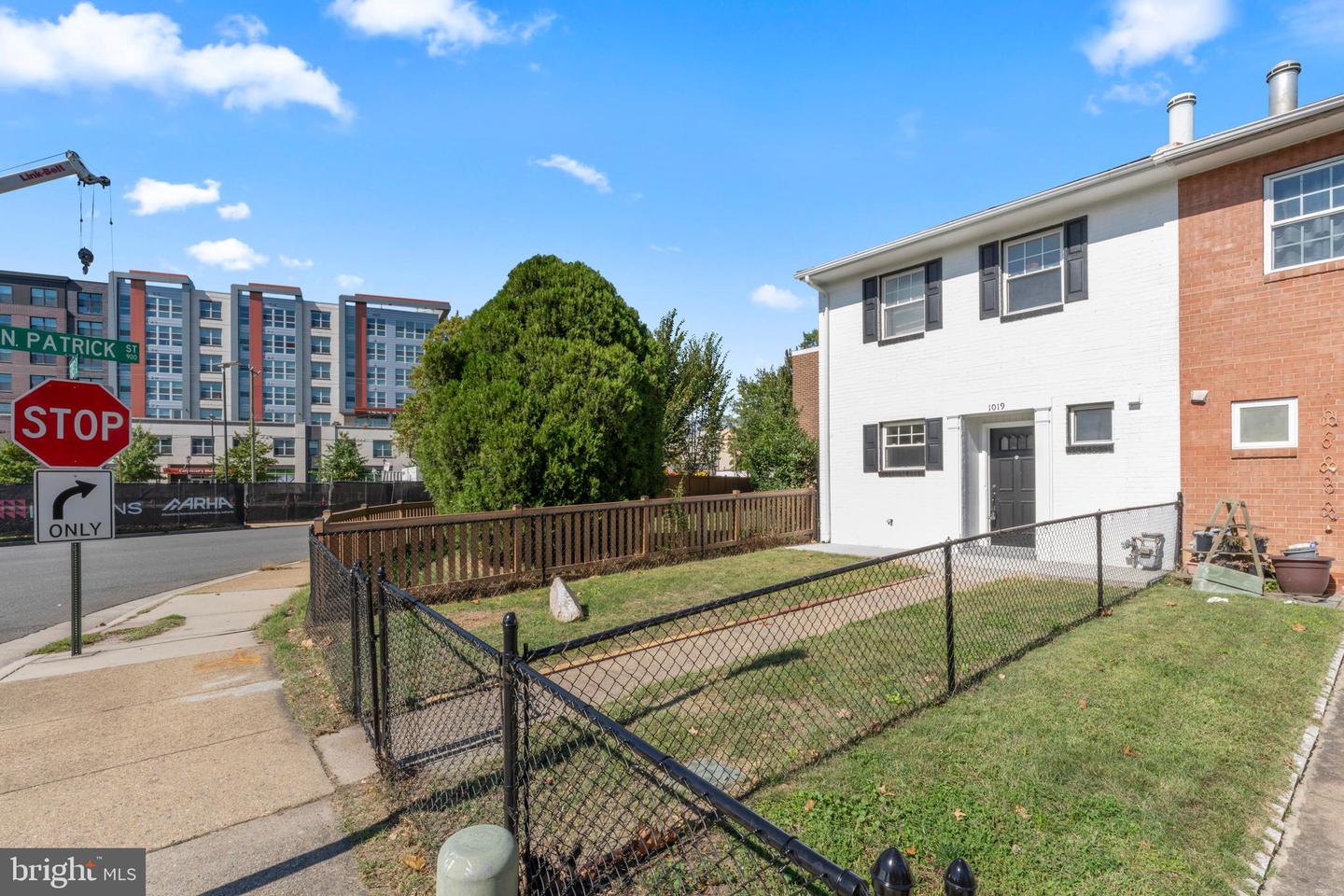 1019 FIRST ST, ALEXANDRIA, Virginia 22314, 3 Bedrooms Bedrooms, ,2 BathroomsBathrooms,Residential,For sale,1019 FIRST ST,VAAX2050896 MLS # VAAX2050896