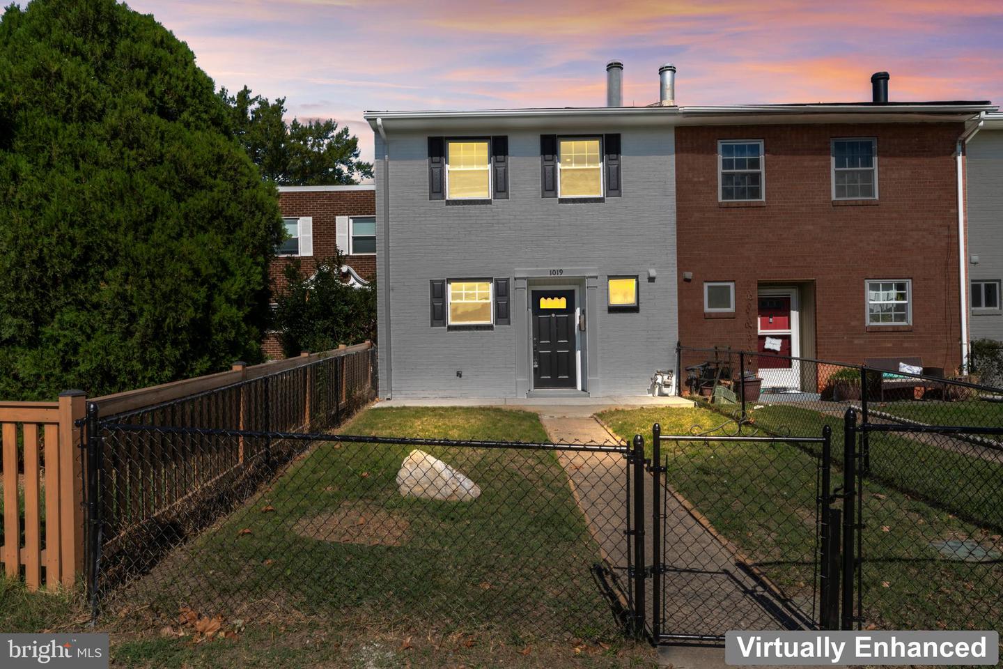 1019 FIRST ST, ALEXANDRIA, Virginia 22314, 3 Bedrooms Bedrooms, ,2 BathroomsBathrooms,Residential,For sale,1019 FIRST ST,VAAX2050896 MLS # VAAX2050896