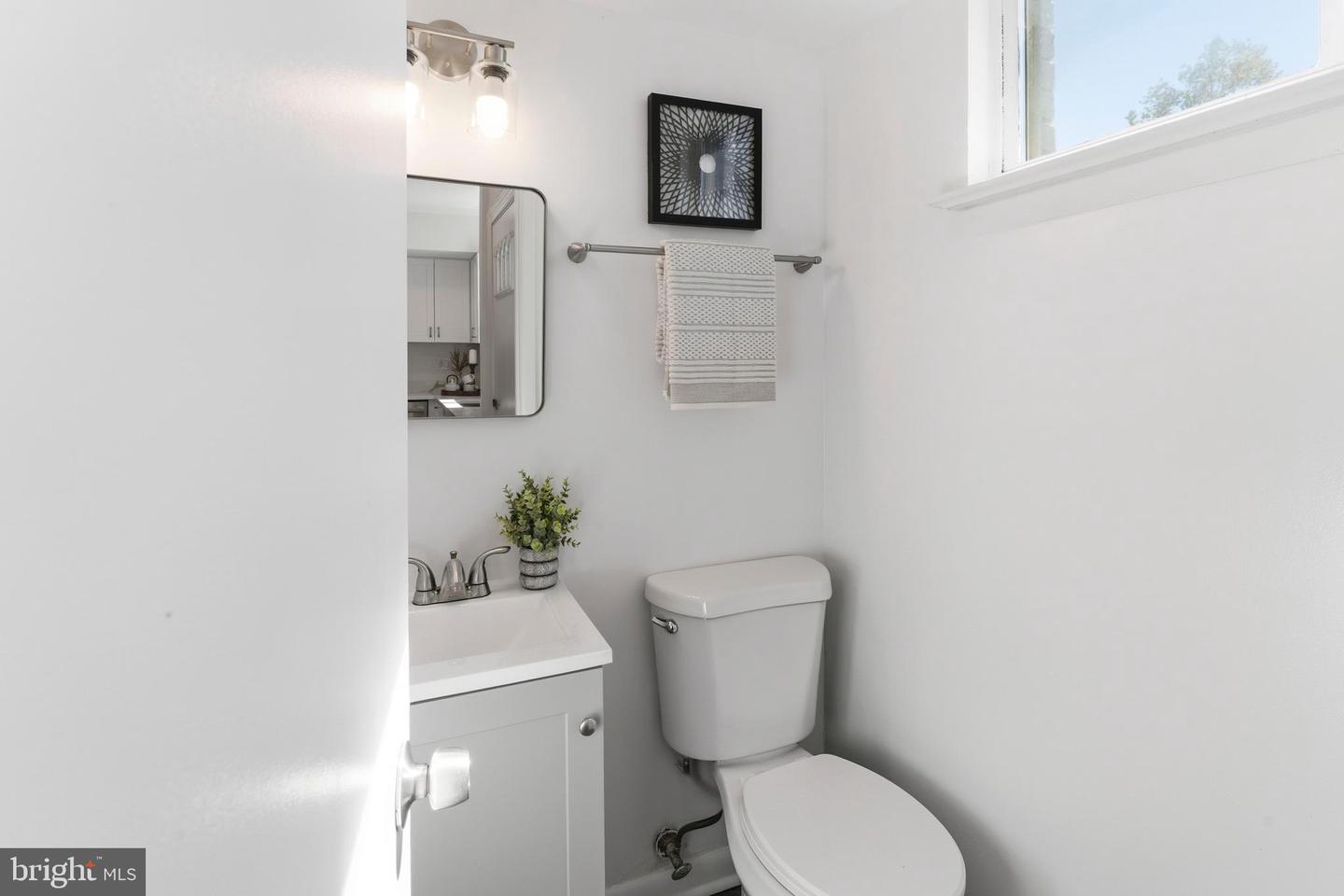 1019 FIRST ST, ALEXANDRIA, Virginia 22314, 3 Bedrooms Bedrooms, ,2 BathroomsBathrooms,Residential,For sale,1019 FIRST ST,VAAX2050896 MLS # VAAX2050896