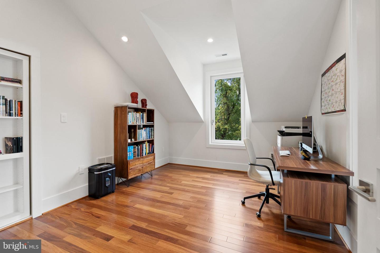 5152 LINNEAN TER NW, WASHINGTON, District Of Columbia 20008, 6 Bedrooms Bedrooms, ,5 BathroomsBathrooms,Residential,For sale,5152 LINNEAN TER NW,DCDC2227340 MLS # DCDC2227340