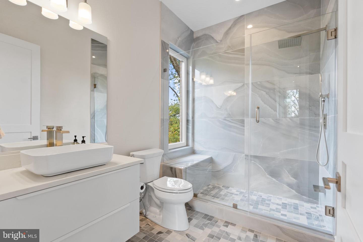 5152 LINNEAN TER NW, WASHINGTON, District Of Columbia 20008, 6 Bedrooms Bedrooms, ,5 BathroomsBathrooms,Residential,For sale,5152 LINNEAN TER NW,DCDC2227340 MLS # DCDC2227340