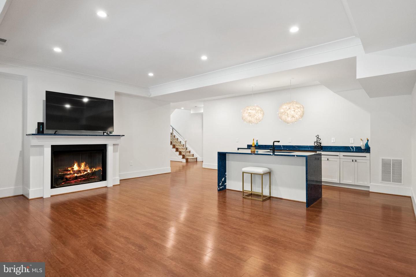 5152 LINNEAN TER NW, WASHINGTON, District Of Columbia 20008, 6 Bedrooms Bedrooms, ,5 BathroomsBathrooms,Residential,For sale,5152 LINNEAN TER NW,DCDC2227340 MLS # DCDC2227340