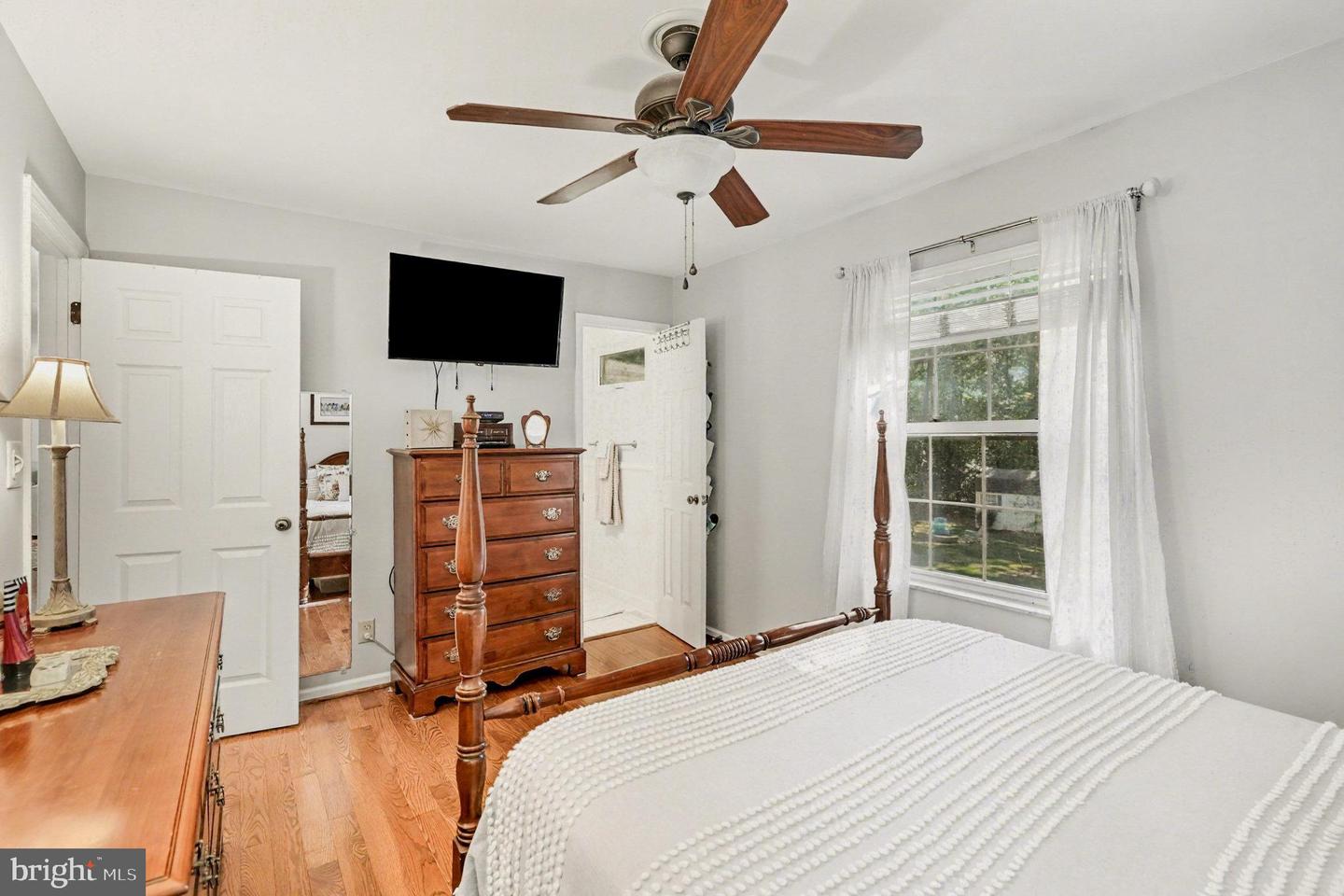 515 WALNUT DR, FREDERICKSBURG, Virginia 22405, 4 Bedrooms Bedrooms, ,3 BathroomsBathrooms,Residential,For sale,515 WALNUT DR,VAST2043550 MLS # VAST2043550