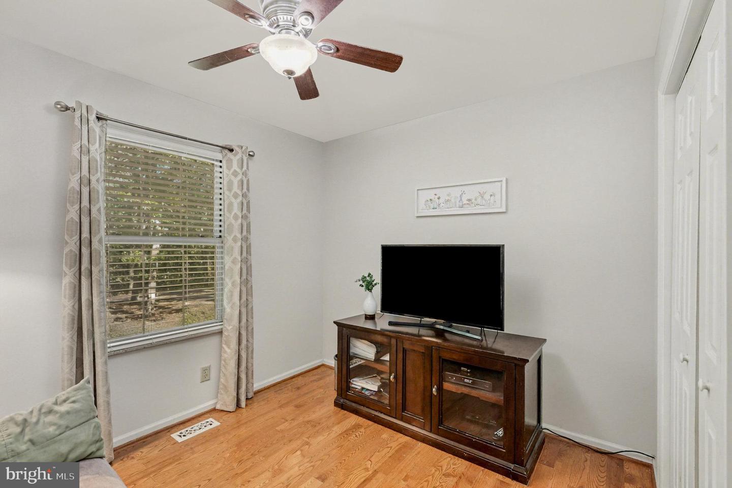 515 WALNUT DR, FREDERICKSBURG, Virginia 22405, 4 Bedrooms Bedrooms, ,3 BathroomsBathrooms,Residential,For sale,515 WALNUT DR,VAST2043550 MLS # VAST2043550