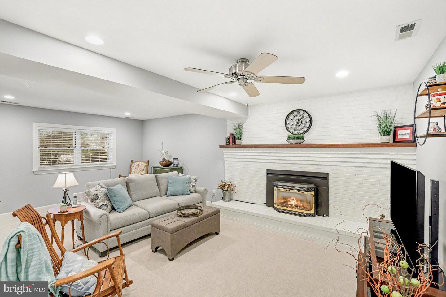 515 WALNUT DR, FREDERICKSBURG, Virginia 22405, 4 Bedrooms Bedrooms, ,3 BathroomsBathrooms,Residential,For sale,515 WALNUT DR,VAST2043550 MLS # VAST2043550