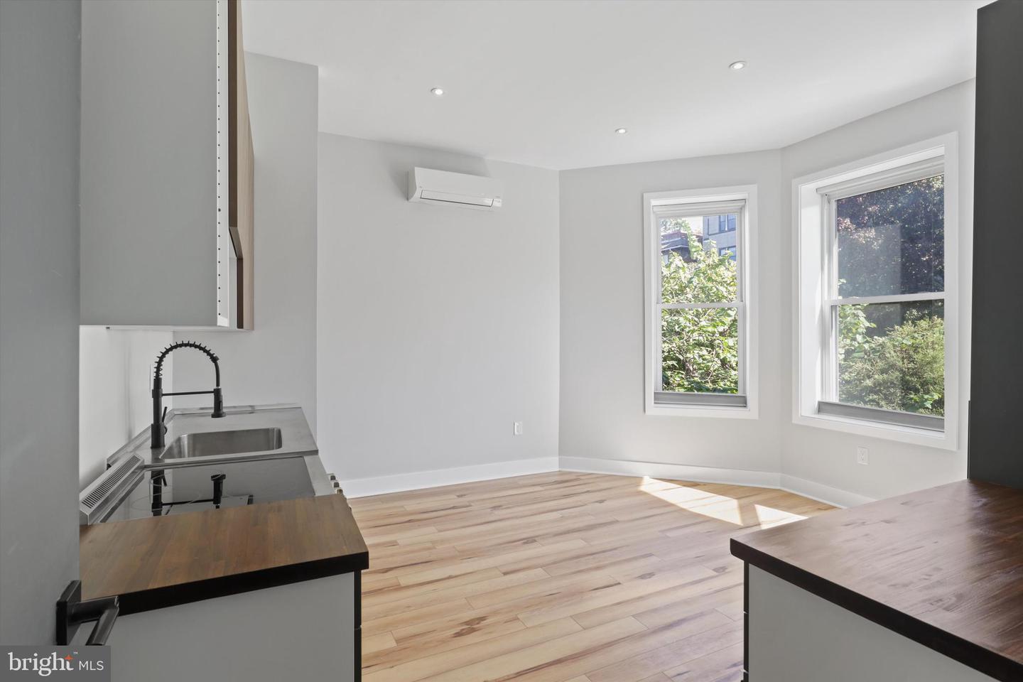 3504 13TH ST NW #12, WASHINGTON, District Of Columbia 20010, 1 Bedroom Bedrooms, ,1 BathroomBathrooms,Residential,For sale,3504 13TH ST NW #12,DCDC2227456 MLS # DCDC2227456
