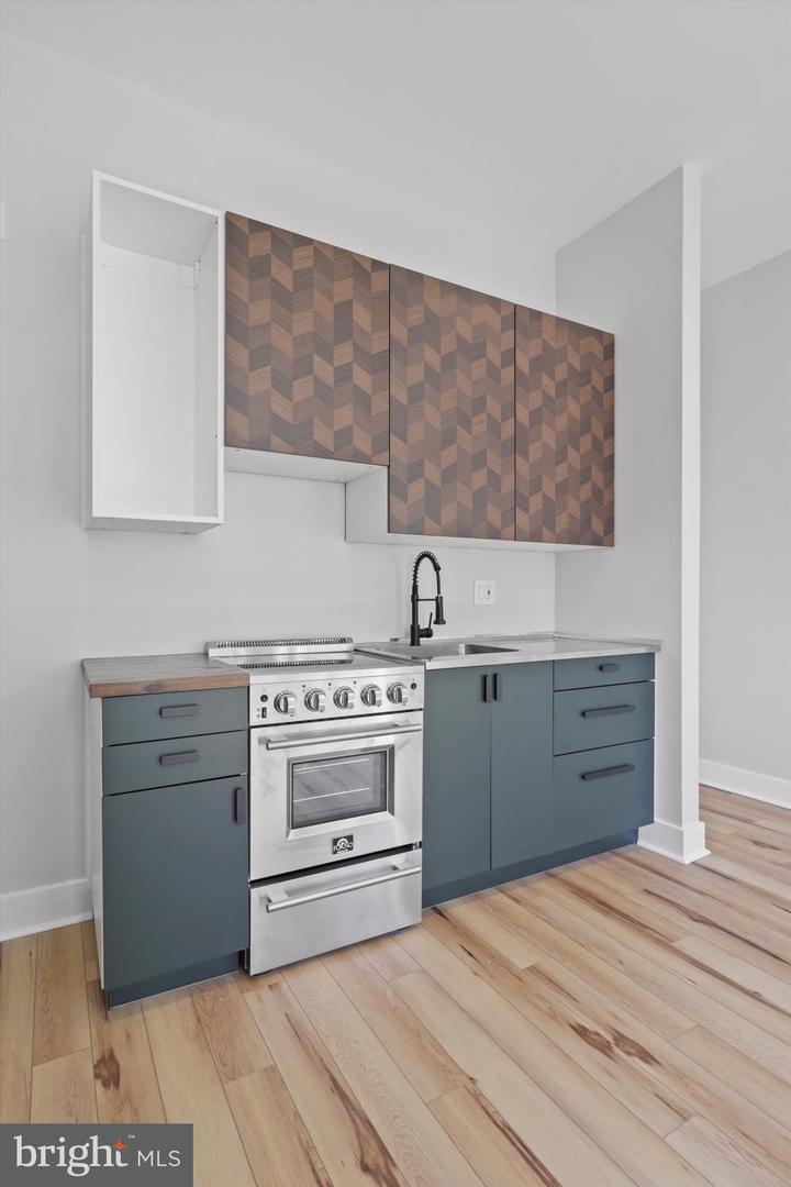 3504 13TH ST NW #12, WASHINGTON, District Of Columbia 20010, 1 Bedroom Bedrooms, ,1 BathroomBathrooms,Residential,For sale,3504 13TH ST NW #12,DCDC2227456 MLS # DCDC2227456