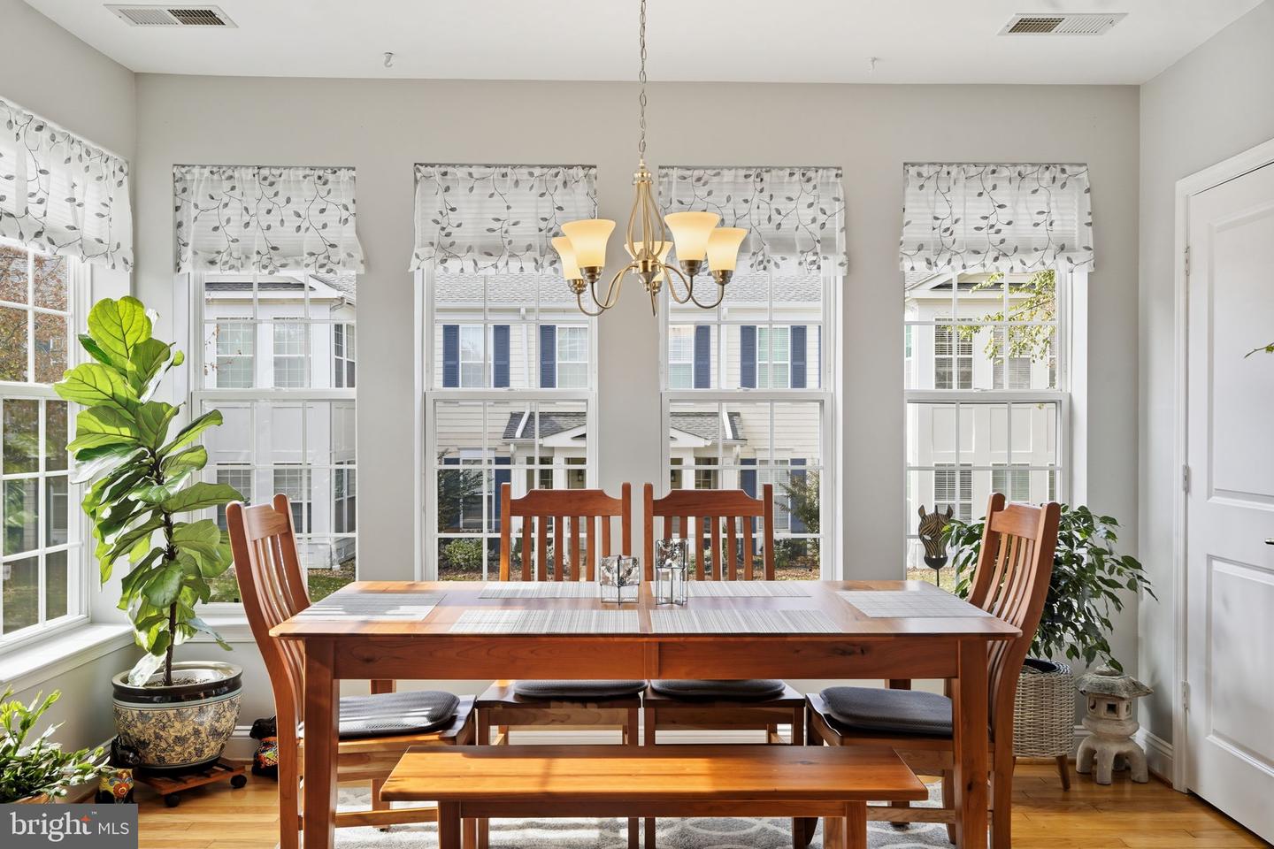 6696 CLUB HOUSE LN #104, WARRENTON, Virginia 20187, 3 Bedrooms Bedrooms, ,2 BathroomsBathrooms,Residential,For sale,6696 CLUB HOUSE LN #104,VAFQ2019410 MLS # VAFQ2019410