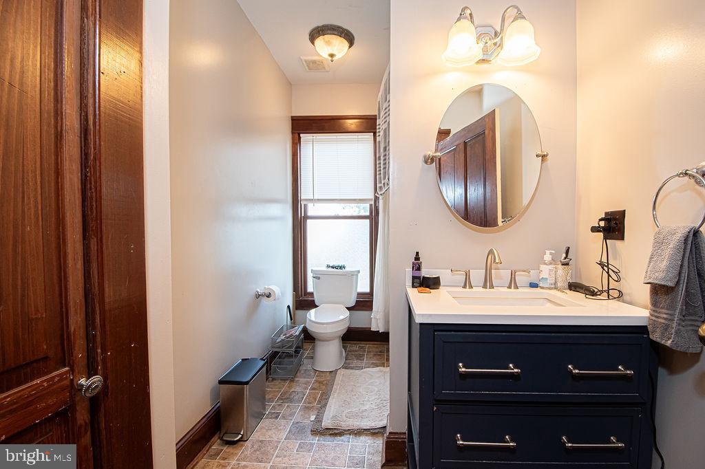214 LEE ST, FRONT ROYAL, Virginia 22630, 4 Bedrooms Bedrooms, ,1 BathroomBathrooms,Residential,For sale,214 LEE ST,VAWR2012574 MLS # VAWR2012574