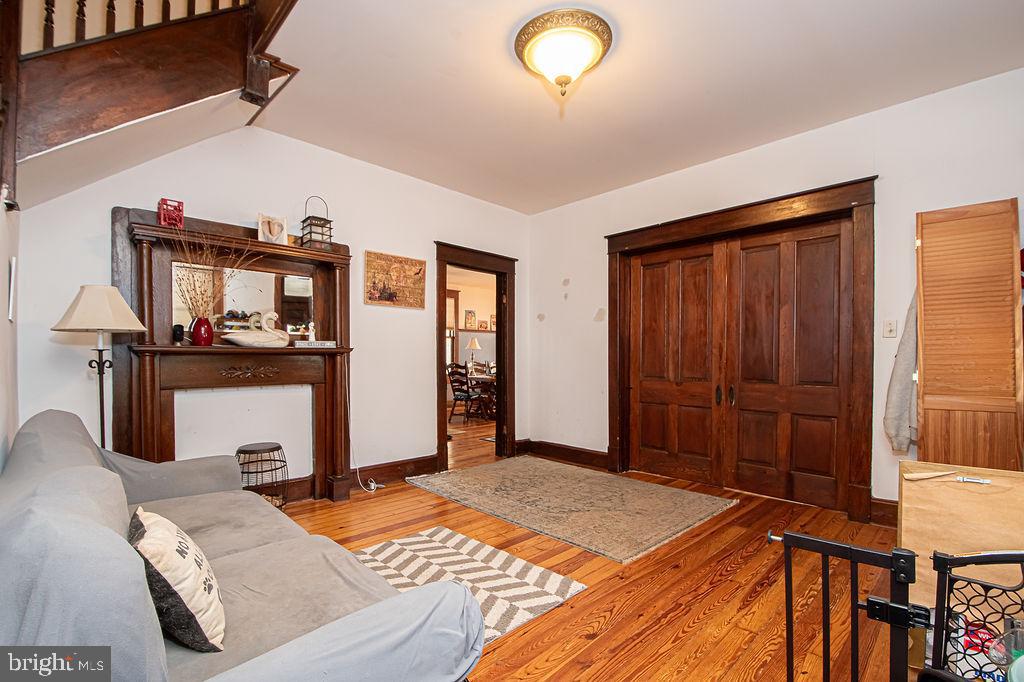 214 LEE ST, FRONT ROYAL, Virginia 22630, 4 Bedrooms Bedrooms, ,1 BathroomBathrooms,Residential,For sale,214 LEE ST,VAWR2012574 MLS # VAWR2012574