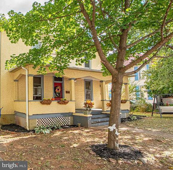 214 LEE ST, FRONT ROYAL, Virginia 22630, 4 Bedrooms Bedrooms, ,1 BathroomBathrooms,Residential,For sale,214 LEE ST,VAWR2012574 MLS # VAWR2012574