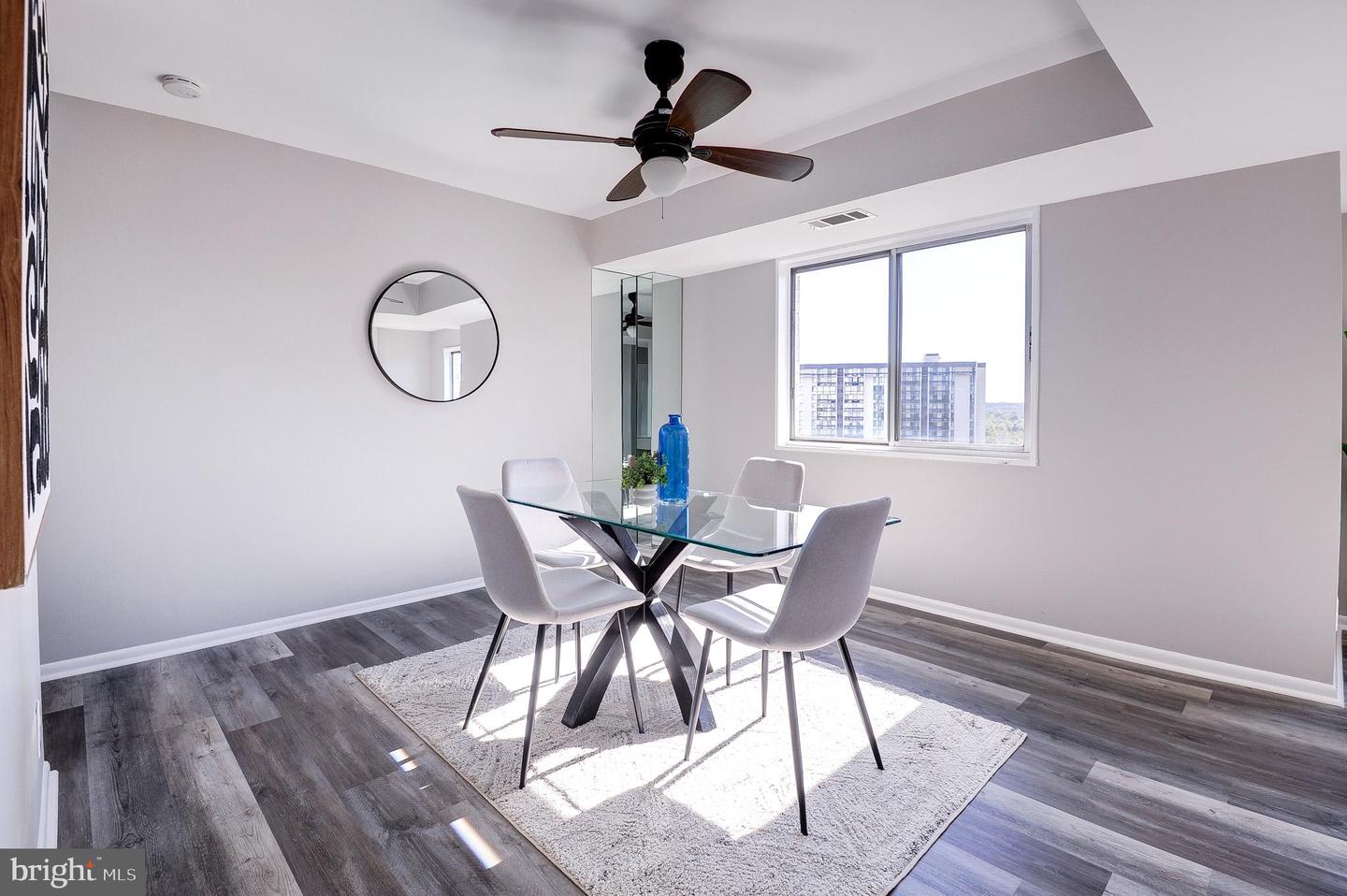 5340 HOLMES RUN PKWY #901, ALEXANDRIA, Virginia 22304, 1 Bedroom Bedrooms, ,1 BathroomBathrooms,Residential,For sale,5340 HOLMES RUN PKWY #901,VAAX2050936 MLS # VAAX2050936