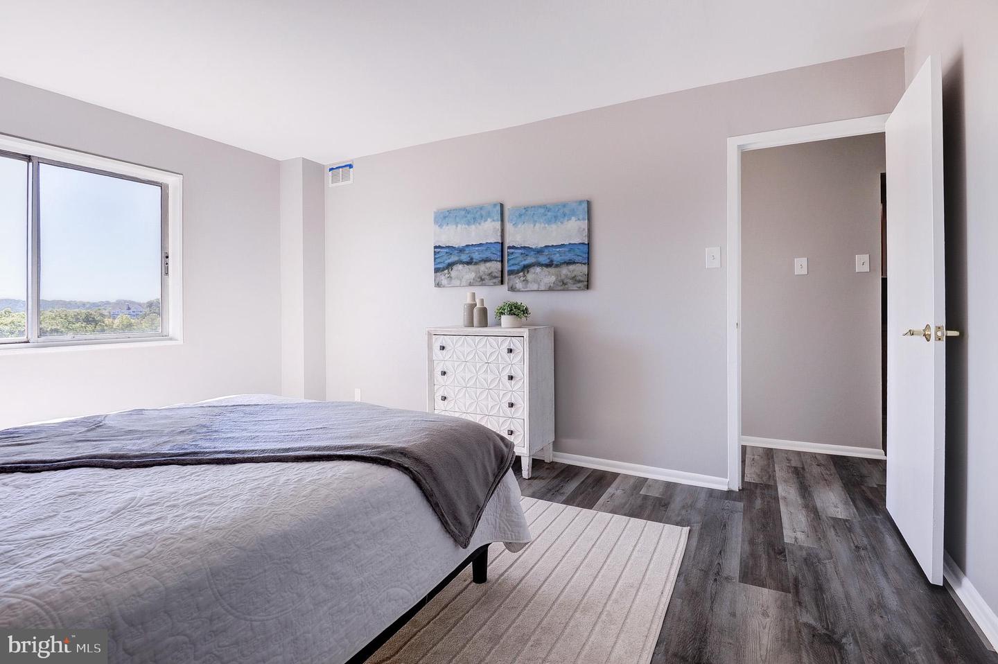 5340 HOLMES RUN PKWY #901, ALEXANDRIA, Virginia 22304, 1 Bedroom Bedrooms, ,1 BathroomBathrooms,Residential,For sale,5340 HOLMES RUN PKWY #901,VAAX2050936 MLS # VAAX2050936