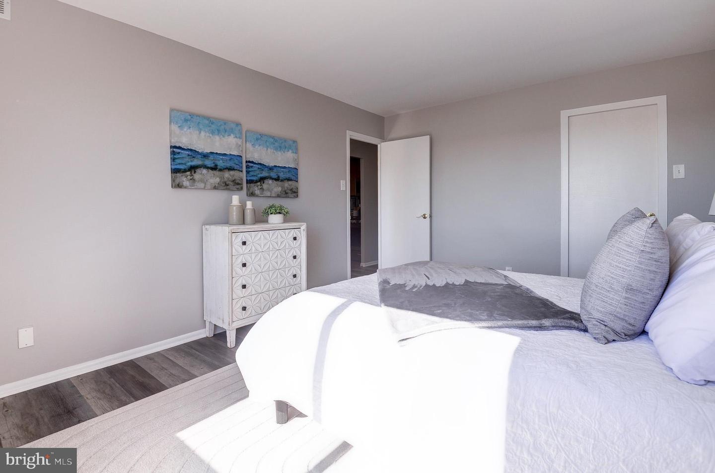 5340 HOLMES RUN PKWY #901, ALEXANDRIA, Virginia 22304, 1 Bedroom Bedrooms, ,1 BathroomBathrooms,Residential,For sale,5340 HOLMES RUN PKWY #901,VAAX2050936 MLS # VAAX2050936