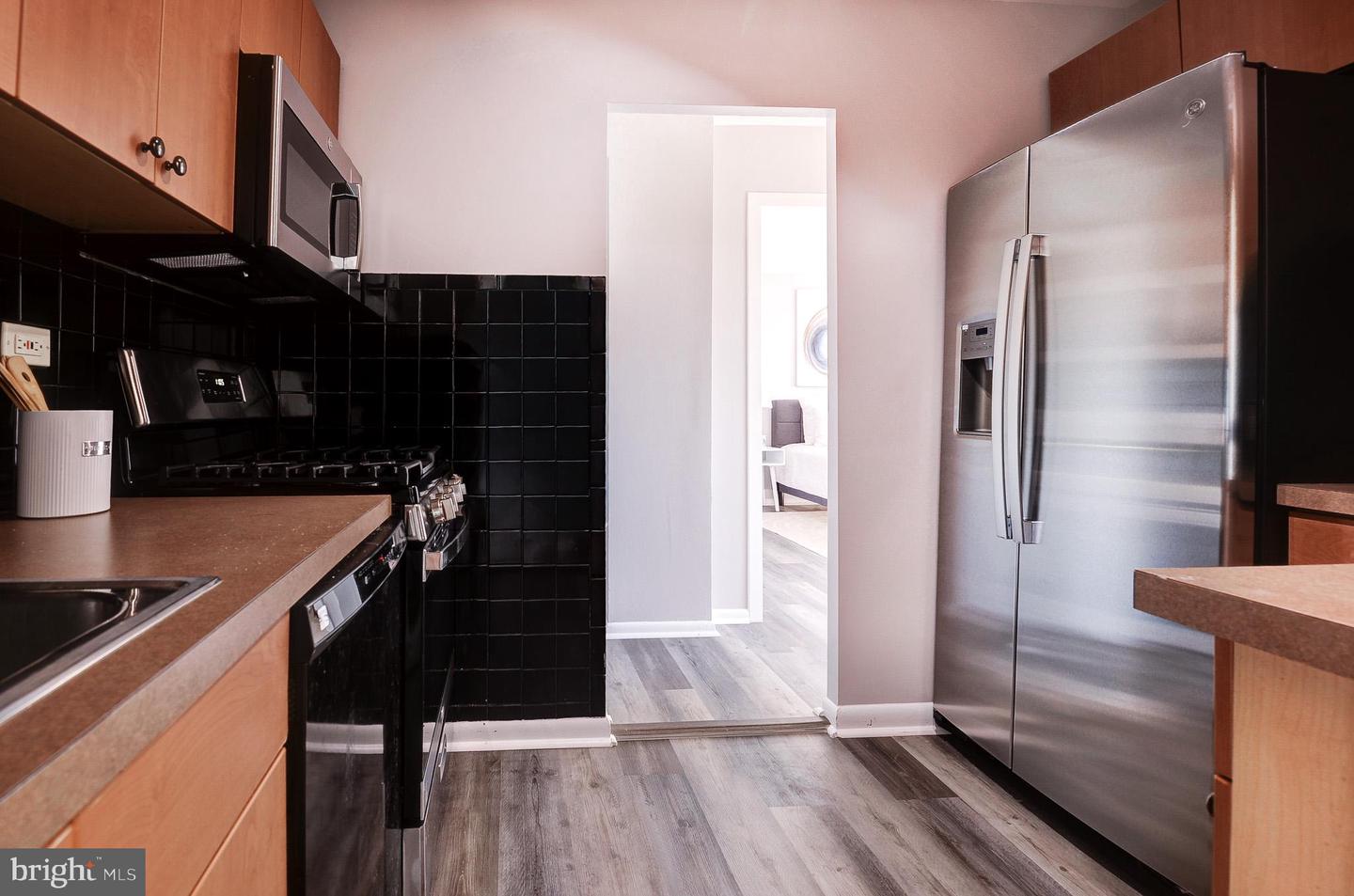 5340 HOLMES RUN PKWY #901, ALEXANDRIA, Virginia 22304, 1 Bedroom Bedrooms, ,1 BathroomBathrooms,Residential,For sale,5340 HOLMES RUN PKWY #901,VAAX2050936 MLS # VAAX2050936