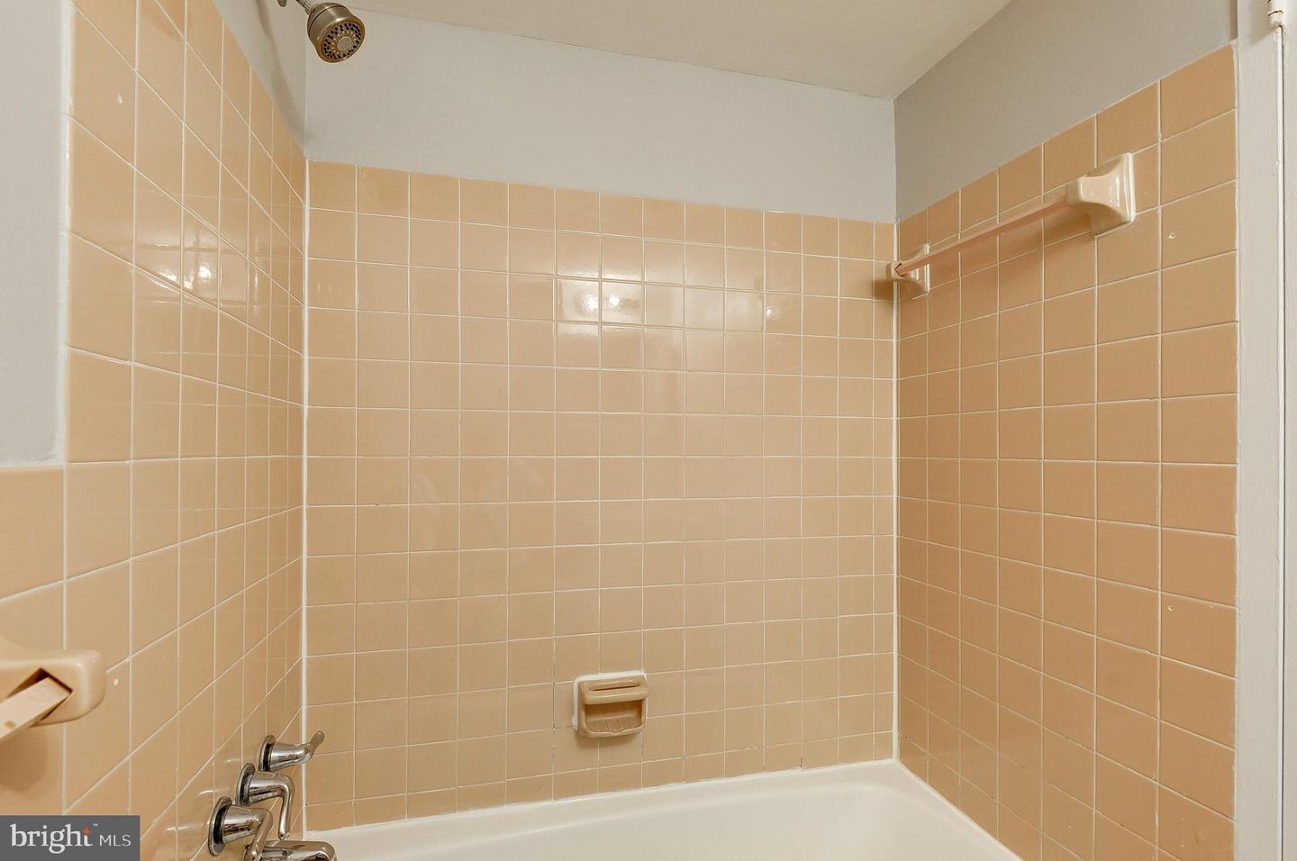 5340 HOLMES RUN PKWY #901, ALEXANDRIA, Virginia 22304, 1 Bedroom Bedrooms, ,1 BathroomBathrooms,Residential,For sale,5340 HOLMES RUN PKWY #901,VAAX2050936 MLS # VAAX2050936