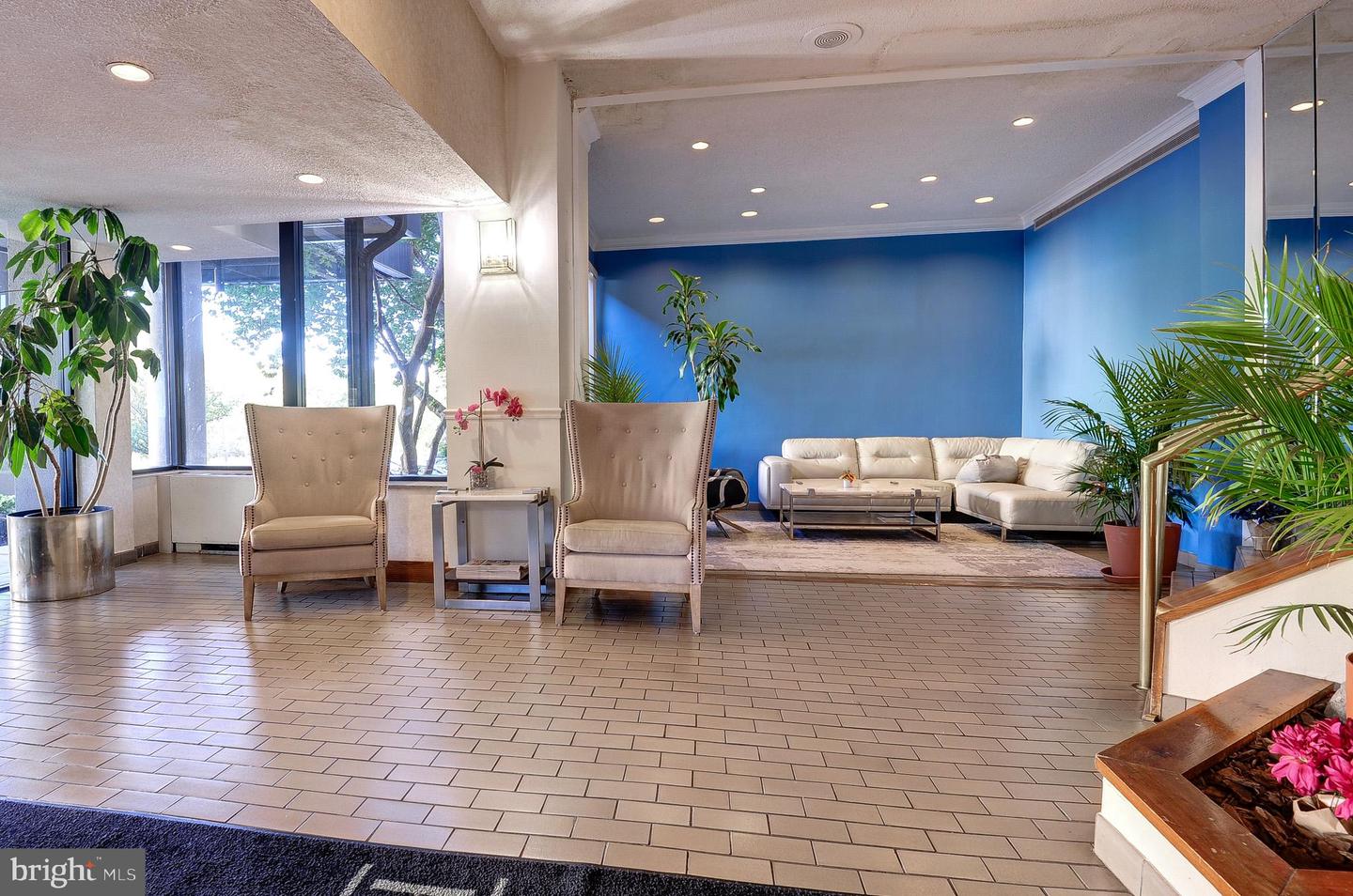 5340 HOLMES RUN PKWY #901, ALEXANDRIA, Virginia 22304, 1 Bedroom Bedrooms, ,1 BathroomBathrooms,Residential,For sale,5340 HOLMES RUN PKWY #901,VAAX2050936 MLS # VAAX2050936
