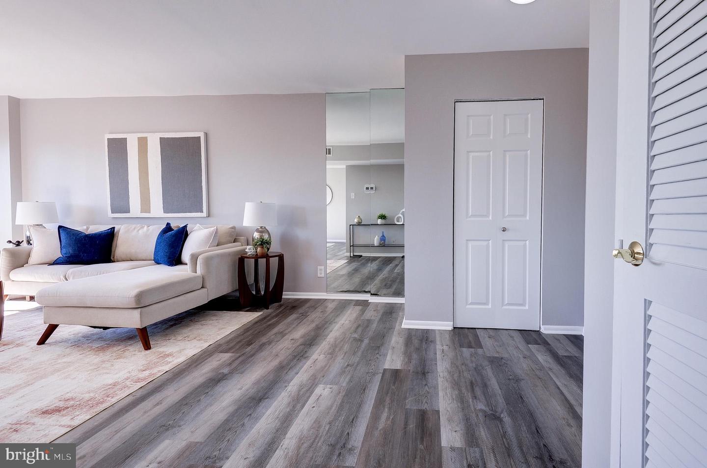 5340 HOLMES RUN PKWY #901, ALEXANDRIA, Virginia 22304, 1 Bedroom Bedrooms, ,1 BathroomBathrooms,Residential,For sale,5340 HOLMES RUN PKWY #901,VAAX2050936 MLS # VAAX2050936