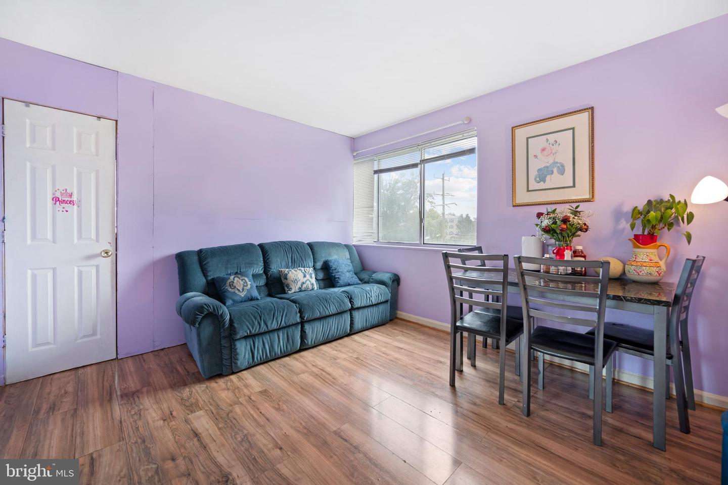 3076 PATRICK HENRY DR #202, FALLS CHURCH, Virginia 22044, 1 Bedroom Bedrooms, ,1 BathroomBathrooms,Residential,For sale,3076 PATRICK HENRY DR #202,VAFX2274948 MLS # VAFX2274948