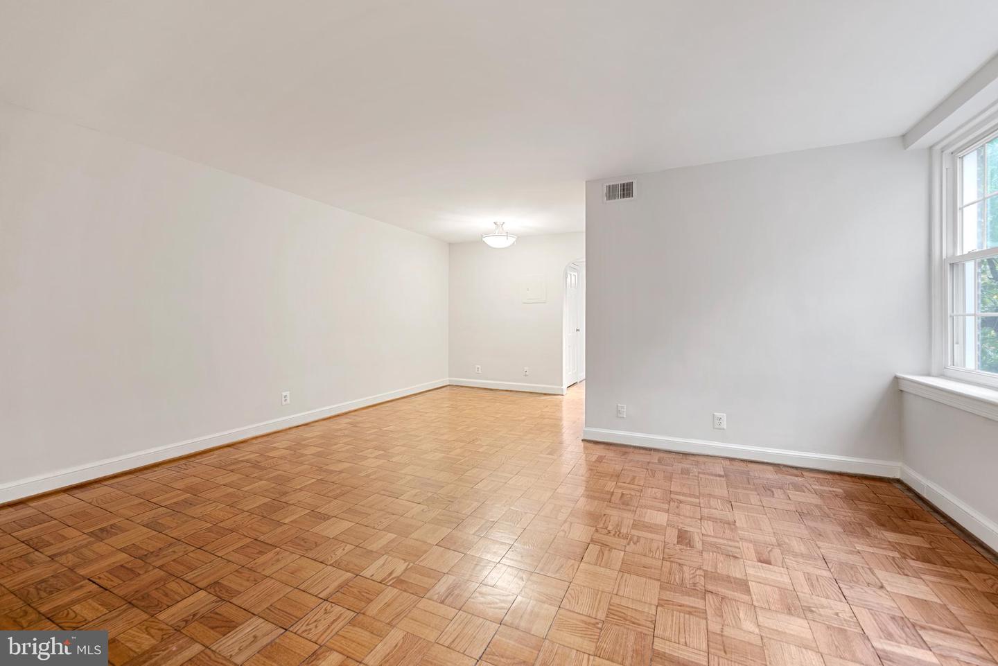 30 S OLD GLEBE RD #106-E, ARLINGTON, Virginia 22204, 1 Bedroom Bedrooms, ,1 BathroomBathrooms,Residential,For sale,30 S OLD GLEBE RD #106-E,VAAR2065042 MLS # VAAR2065042