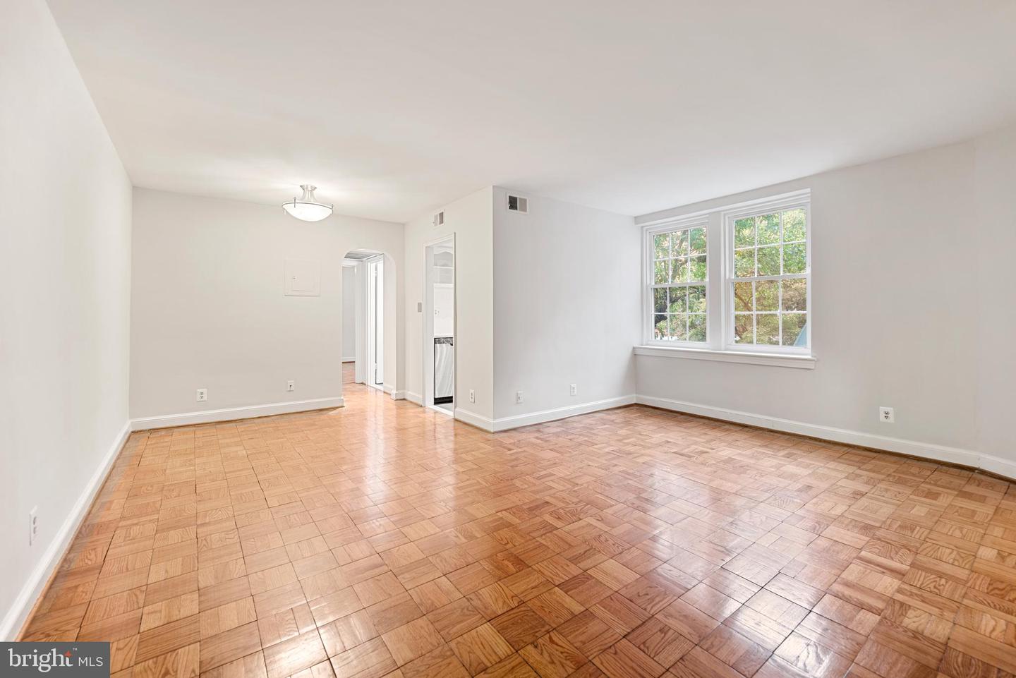 30 S OLD GLEBE RD #106-E, ARLINGTON, Virginia 22204, 1 Bedroom Bedrooms, ,1 BathroomBathrooms,Residential,For sale,30 S OLD GLEBE RD #106-E,VAAR2065042 MLS # VAAR2065042