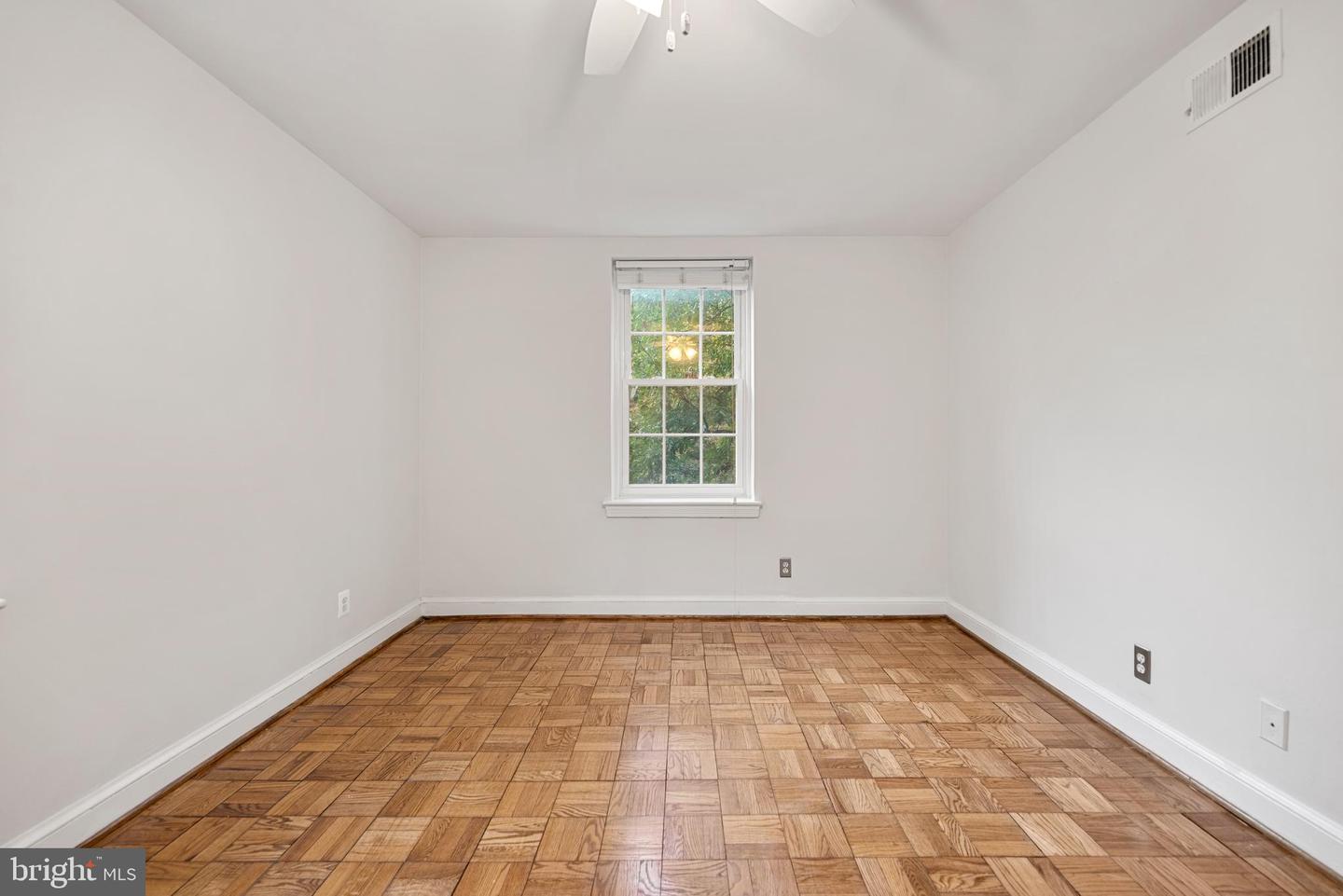 30 S OLD GLEBE RD #106-E, ARLINGTON, Virginia 22204, 1 Bedroom Bedrooms, ,1 BathroomBathrooms,Residential,For sale,30 S OLD GLEBE RD #106-E,VAAR2065042 MLS # VAAR2065042