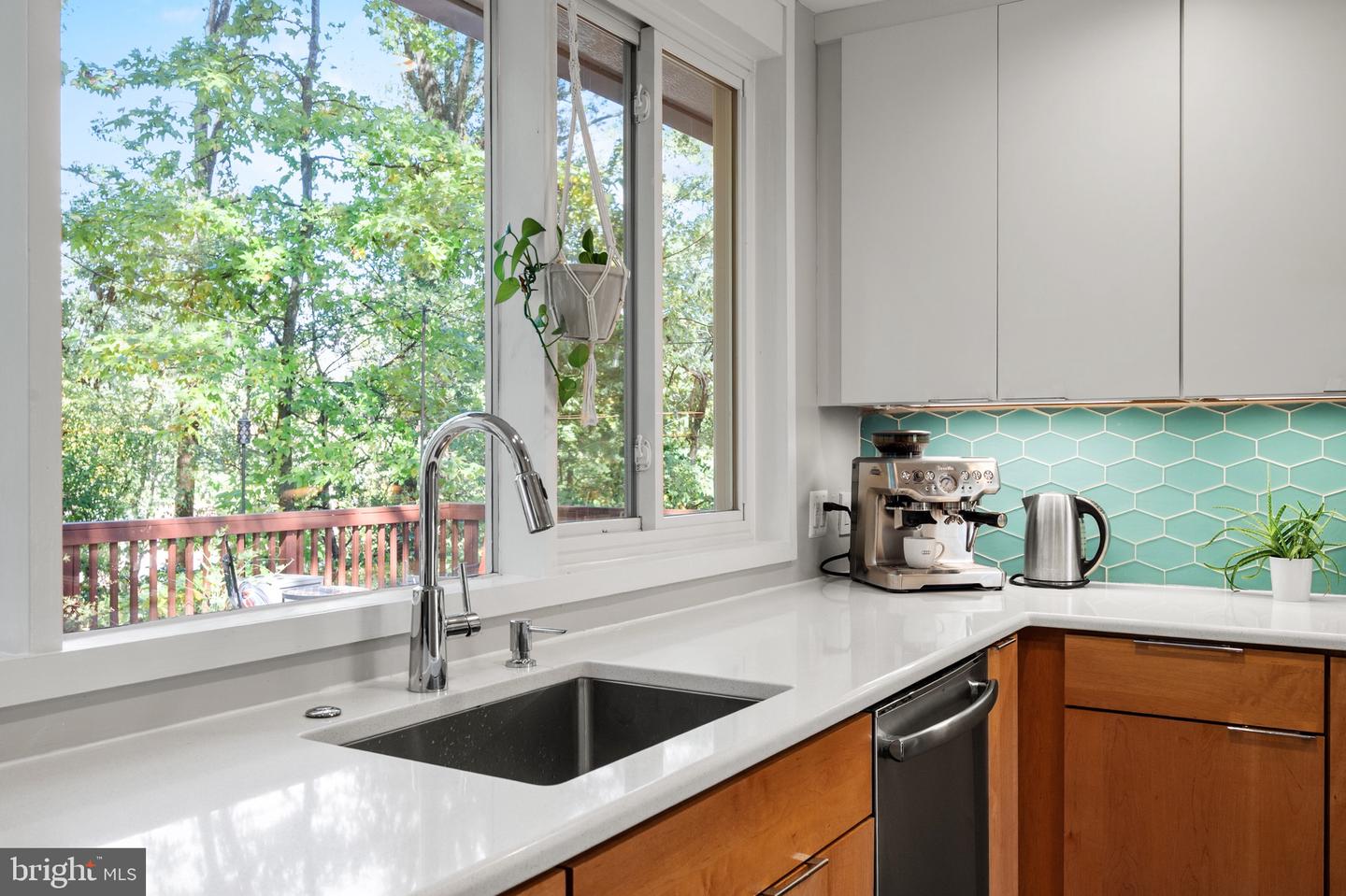 1919 MARTHAS RD, ALEXANDRIA, Virginia 22307, 4 Bedrooms Bedrooms, ,2 BathroomsBathrooms,Residential,For sale,1919 MARTHAS RD,VAFX2274966 MLS # VAFX2274966