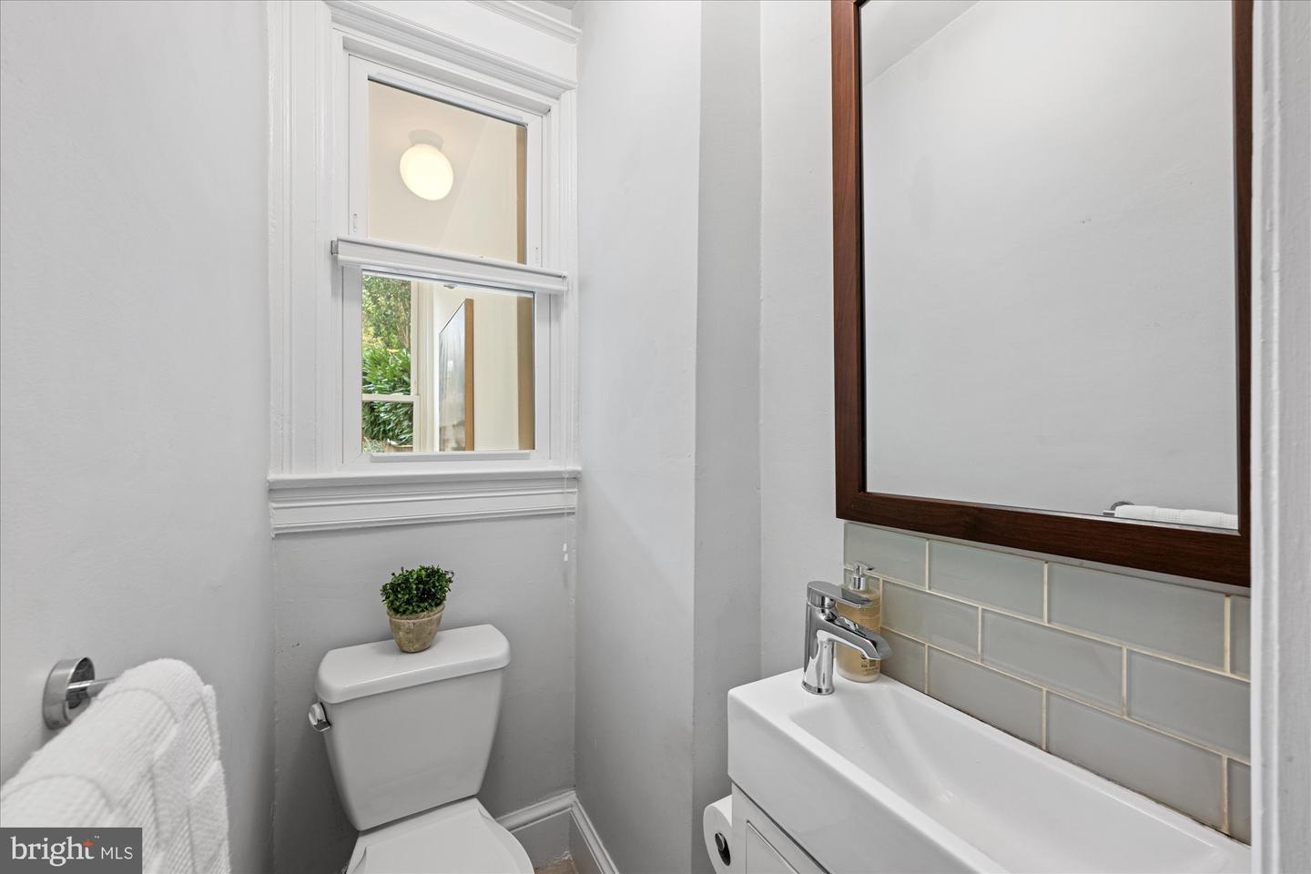 4410 HARRISON ST NW, WASHINGTON, District Of Columbia 20015, 3 Bedrooms Bedrooms, ,2 BathroomsBathrooms,Residential,For sale,4410 HARRISON ST NW,DCDC2227548 MLS # DCDC2227548