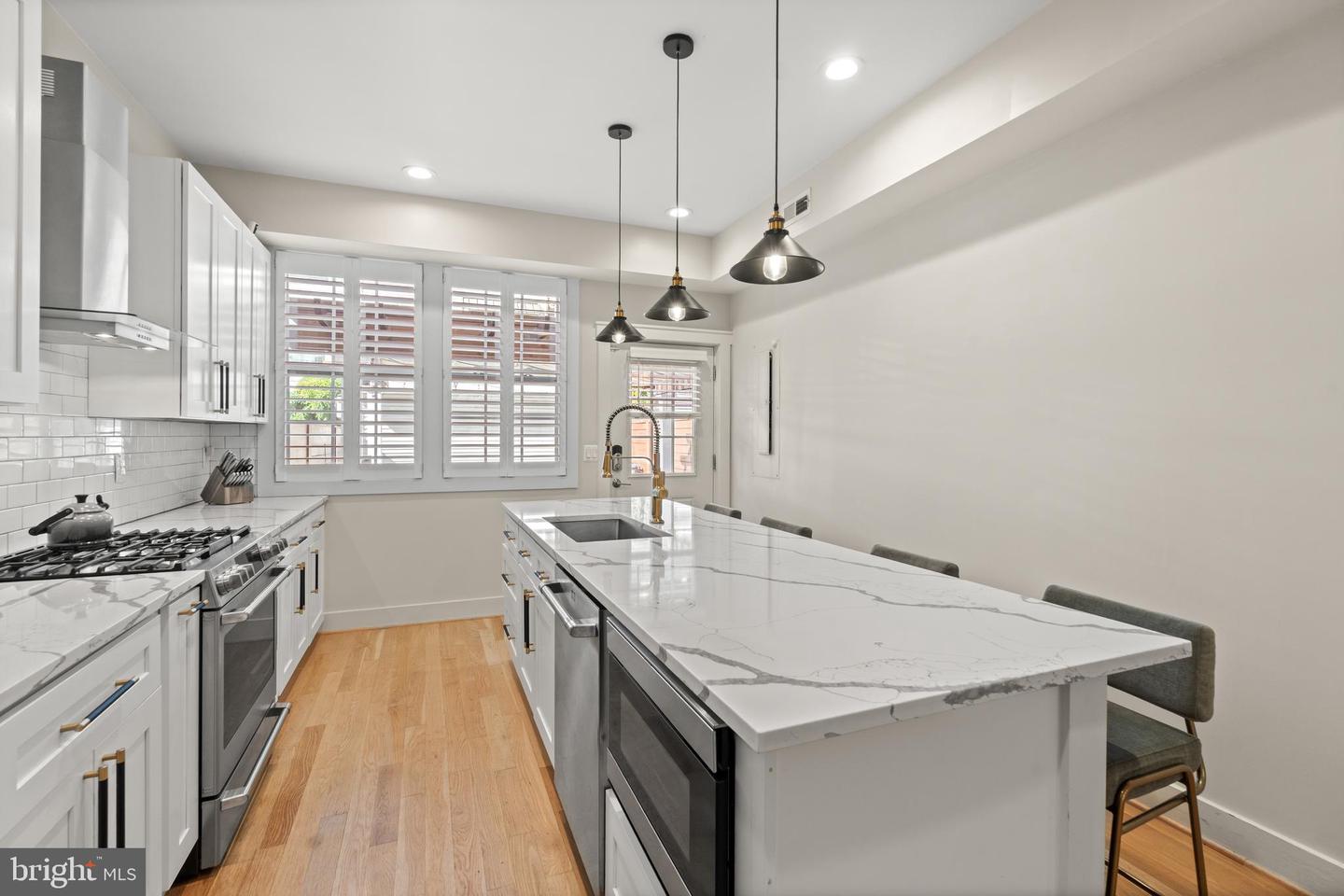 4718 15TH ST NW, WASHINGTON, District Of Columbia 20011, 4 Bedrooms Bedrooms, ,4 BathroomsBathrooms,Residential,For sale,4718 15TH ST NW,DCDC2227578 MLS # DCDC2227578