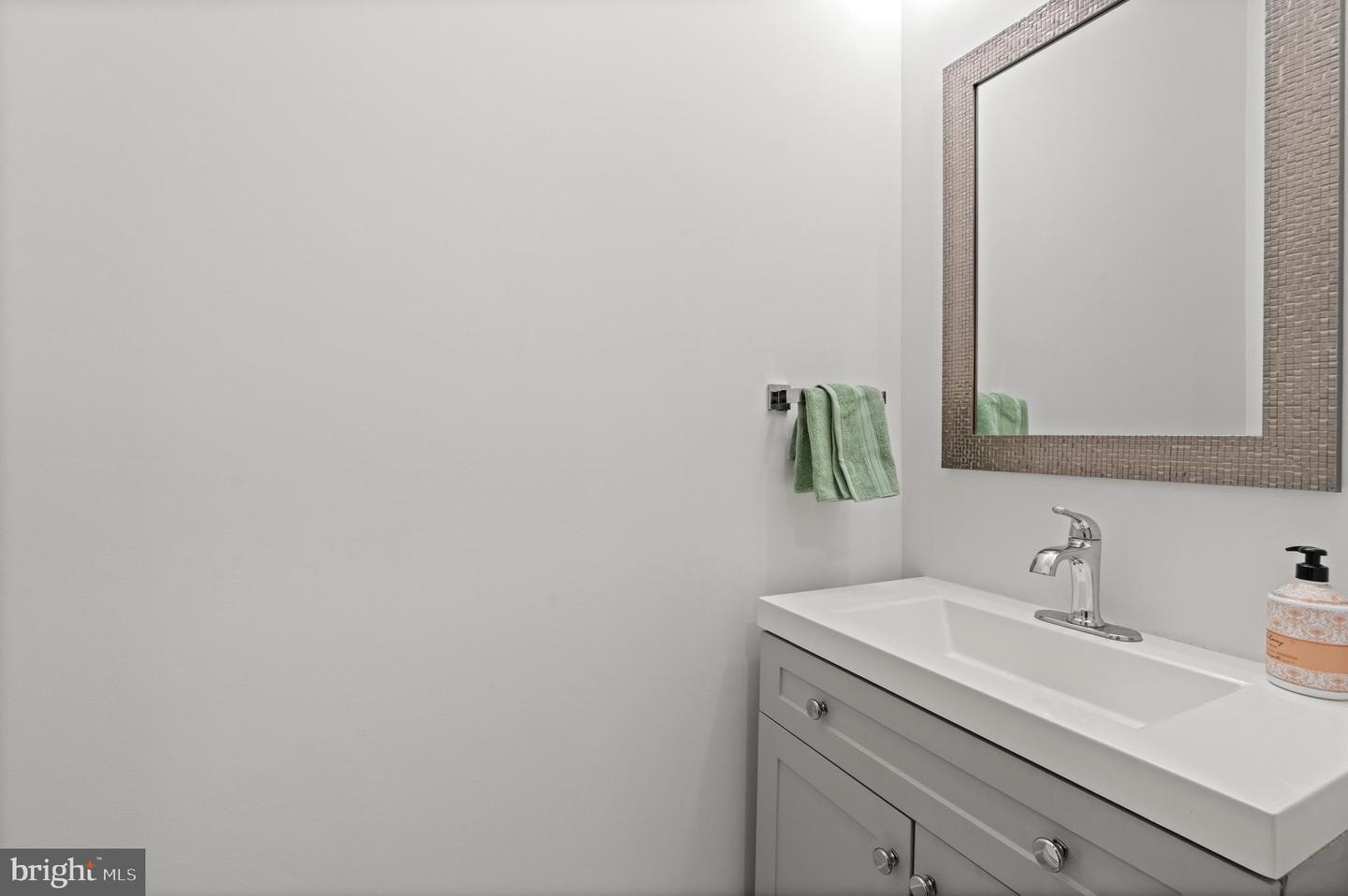 4718 15TH ST NW, WASHINGTON, District Of Columbia 20011, 4 Bedrooms Bedrooms, ,4 BathroomsBathrooms,Residential,For sale,4718 15TH ST NW,DCDC2227578 MLS # DCDC2227578