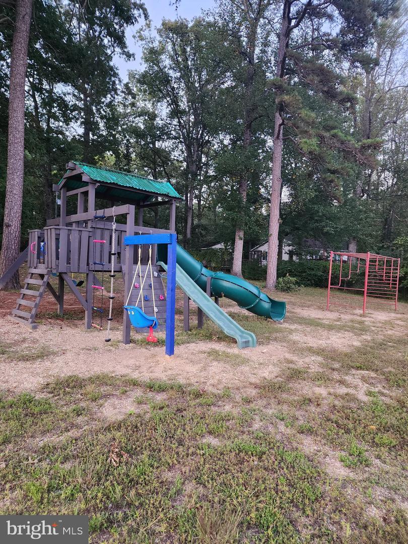 1035 LAKEVIEW DR, STAFFORD, Virginia 22556, 3 Bedrooms Bedrooms, ,2 BathroomsBathrooms,Residential,For sale,1035 LAKEVIEW DR,VAST2043604 MLS # VAST2043604