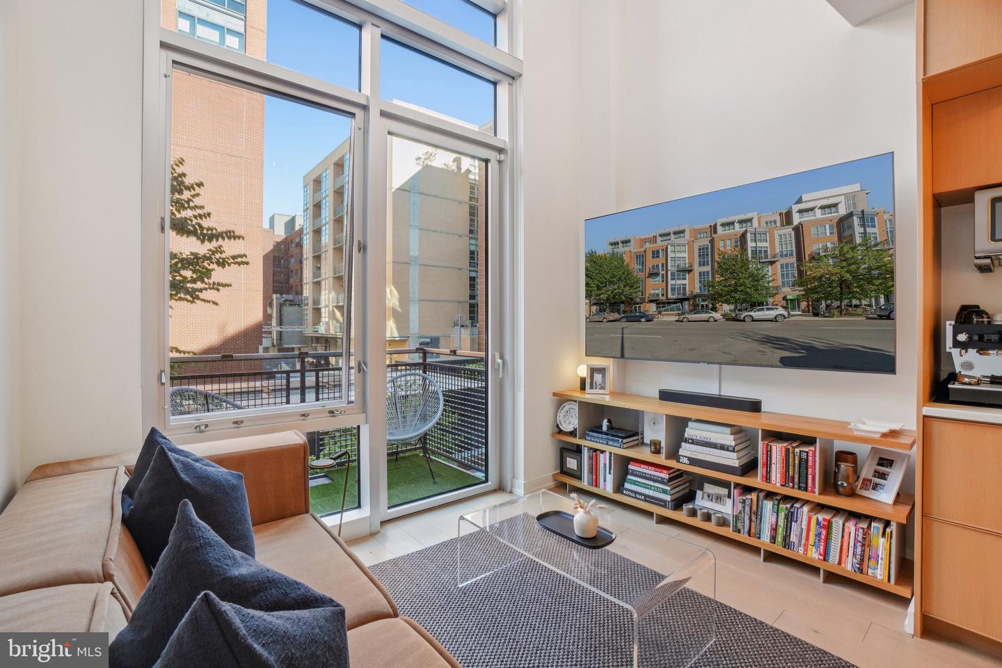 1515 15TH ST NW #206, WASHINGTON, District Of Columbia 20005, 1 Bedroom Bedrooms, ,1 BathroomBathrooms,Residential,For sale,1515 15TH ST NW #206,DCDC2227630 MLS # DCDC2227630