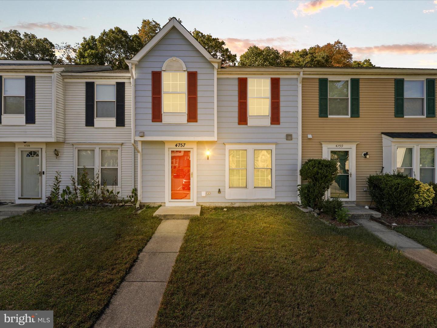 4757 HERSAND CT, WOODBRIDGE, Virginia 22193, 2 Bedrooms Bedrooms, ,1 BathroomBathrooms,Residential,For sale,4757 HERSAND CT,VAPW2106286 MLS # VAPW2106286