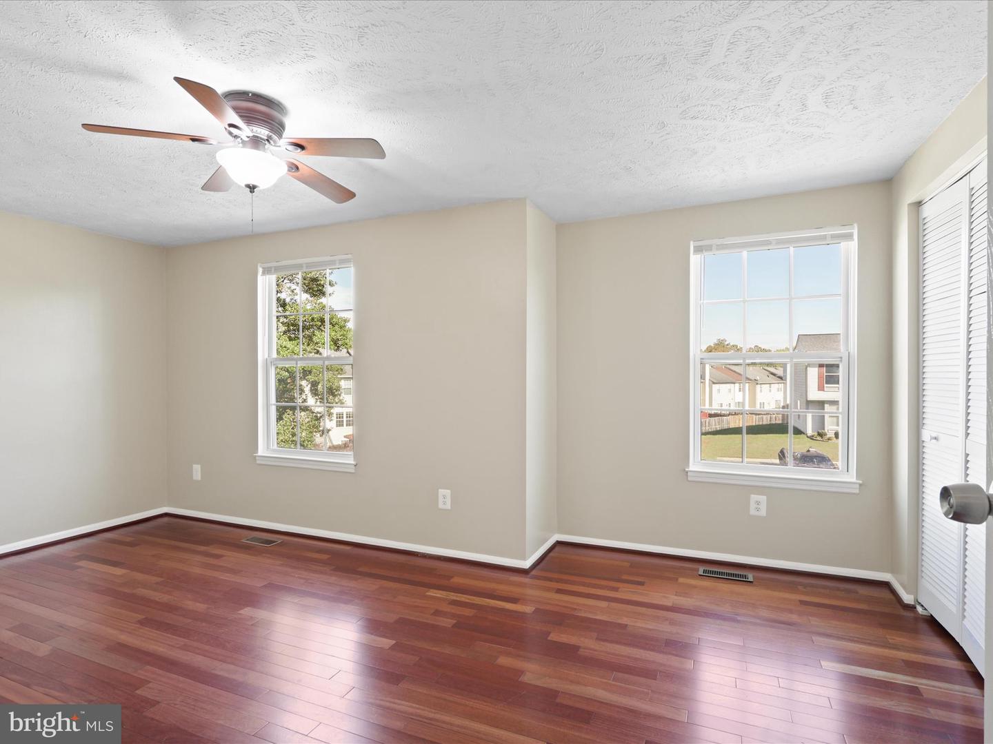 4757 HERSAND CT, WOODBRIDGE, Virginia 22193, 2 Bedrooms Bedrooms, ,1 BathroomBathrooms,Residential,For sale,4757 HERSAND CT,VAPW2106286 MLS # VAPW2106286