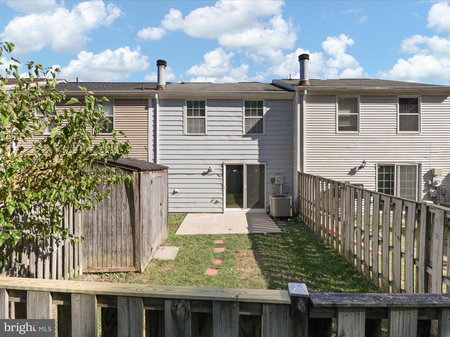 4757 HERSAND CT, WOODBRIDGE, Virginia 22193, 2 Bedrooms Bedrooms, ,1 BathroomBathrooms,Residential,For sale,4757 HERSAND CT,VAPW2106286 MLS # VAPW2106286