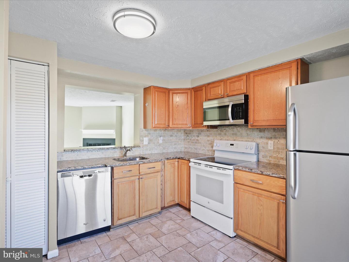 4757 HERSAND CT, WOODBRIDGE, Virginia 22193, 2 Bedrooms Bedrooms, ,1 BathroomBathrooms,Residential,For sale,4757 HERSAND CT,VAPW2106286 MLS # VAPW2106286