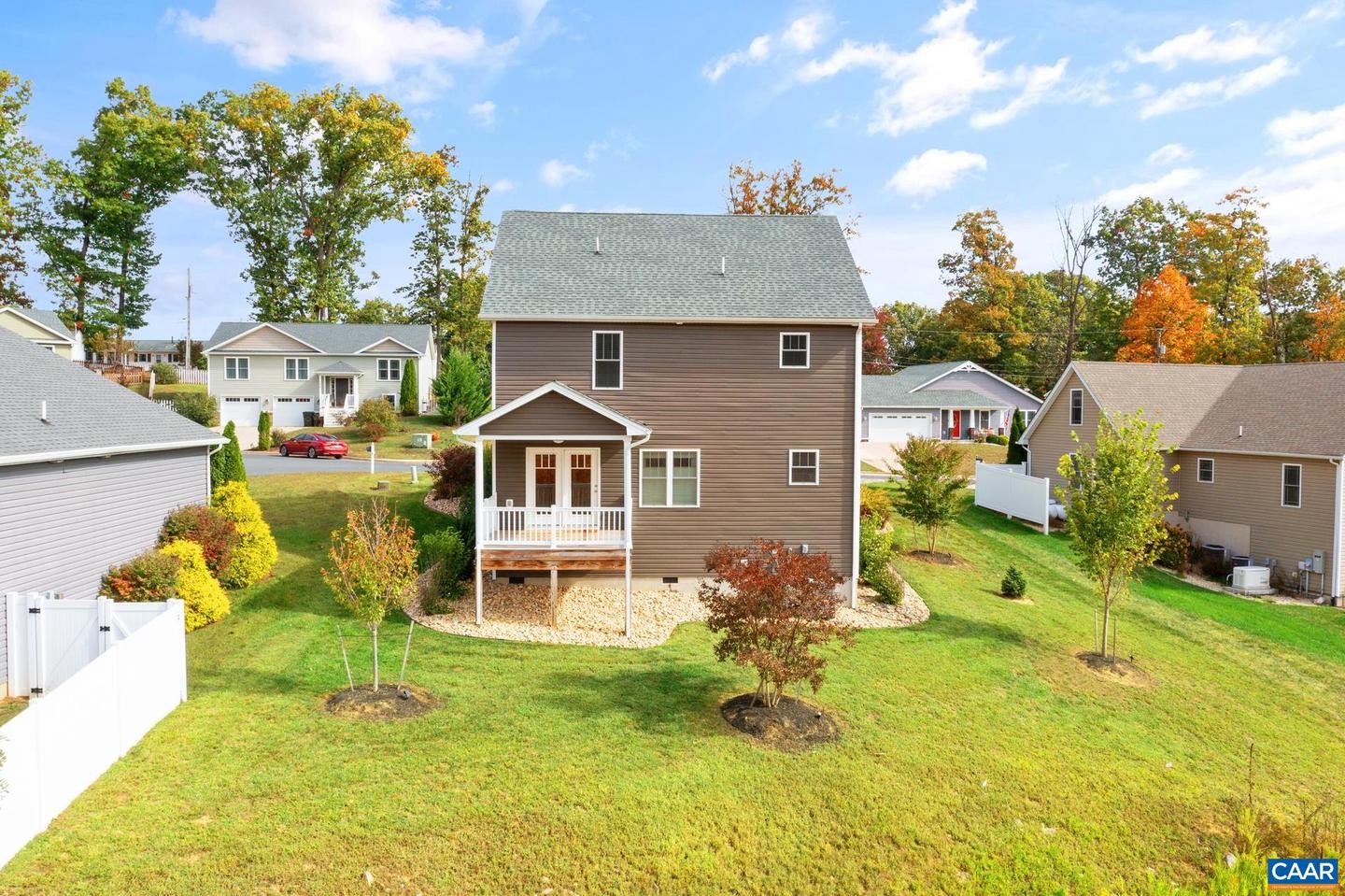 103 OAKSTONE RUN, STAUNTON, Virginia 24401, 3 Bedrooms Bedrooms, ,2 BathroomsBathrooms,Residential,For sale,103 OAKSTONE RUN,670150 MLS # 670150