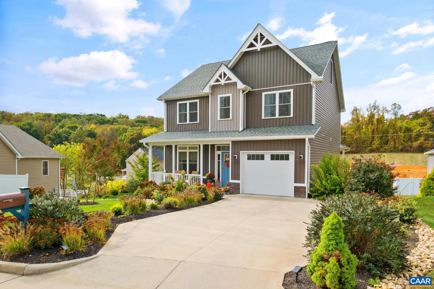103 OAKSTONE RUN, STAUNTON, Virginia 24401, 3 Bedrooms Bedrooms, ,2 BathroomsBathrooms,Residential,For sale,103 OAKSTONE RUN,670150 MLS # 670150