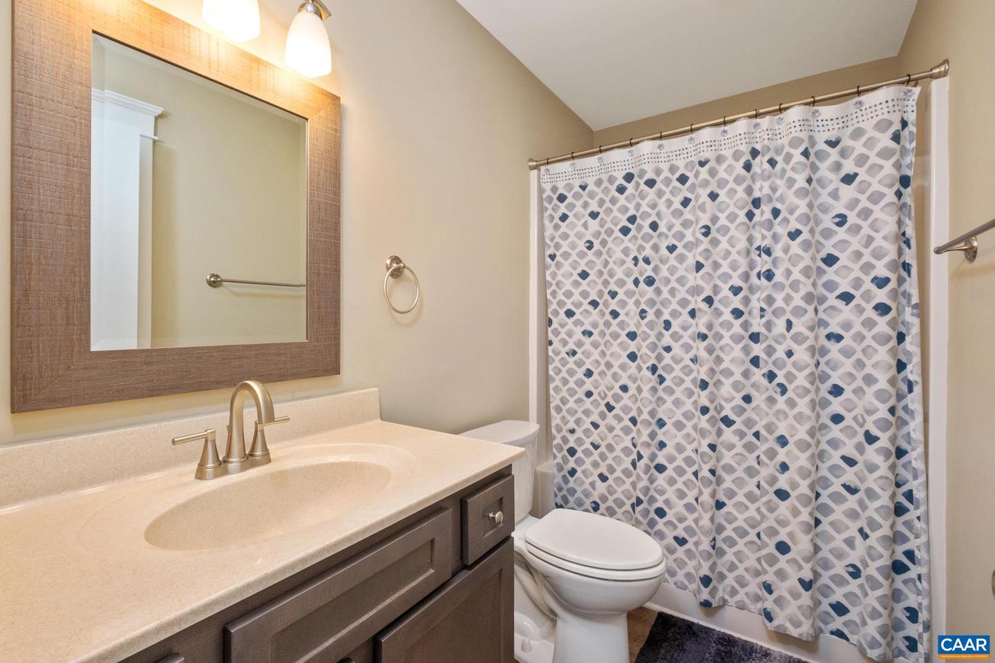103 OAKSTONE RUN, STAUNTON, Virginia 24401, 3 Bedrooms Bedrooms, ,2 BathroomsBathrooms,Residential,For sale,103 OAKSTONE RUN,670150 MLS # 670150