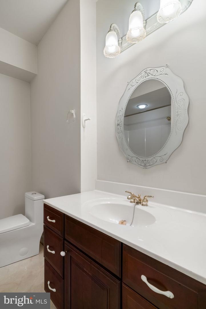 13031 DAHLIA LN, FREDERICKSBURG, Virginia 22407, 5 Bedrooms Bedrooms, ,4 BathroomsBathrooms,Residential,For sale,13031 DAHLIA LN,VASP2037022 MLS # VASP2037022