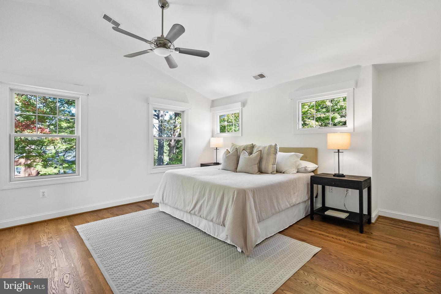 2647 WOODLEY PL, FALLS CHURCH, Virginia 22046, 5 Bedrooms Bedrooms, ,4 BathroomsBathrooms,Residential,For sale,2647 WOODLEY PL,VAFX2275100 MLS # VAFX2275100