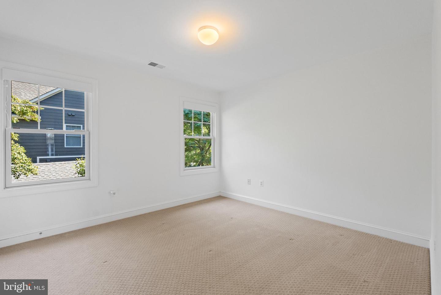 2647 WOODLEY PL, FALLS CHURCH, Virginia 22046, 5 Bedrooms Bedrooms, ,4 BathroomsBathrooms,Residential,For sale,2647 WOODLEY PL,VAFX2275100 MLS # VAFX2275100