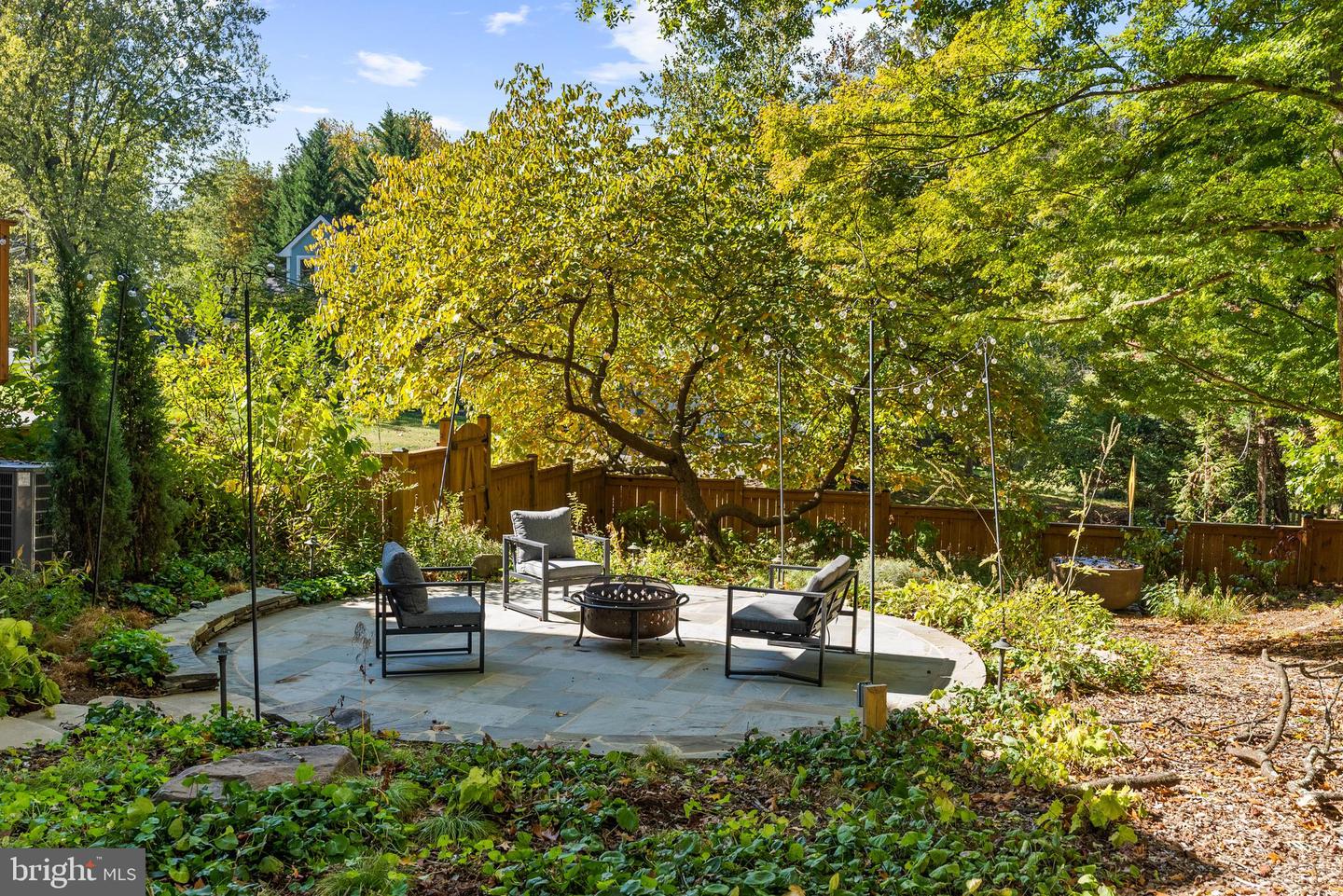 2647 WOODLEY PL, FALLS CHURCH, Virginia 22046, 5 Bedrooms Bedrooms, ,4 BathroomsBathrooms,Residential,For sale,2647 WOODLEY PL,VAFX2275100 MLS # VAFX2275100