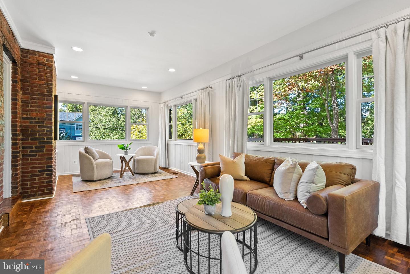 2647 WOODLEY PL, FALLS CHURCH, Virginia 22046, 5 Bedrooms Bedrooms, ,4 BathroomsBathrooms,Residential,For sale,2647 WOODLEY PL,VAFX2275100 MLS # VAFX2275100